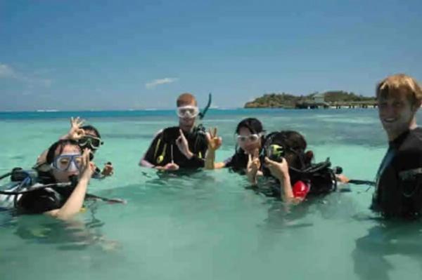 Mana Lagoon Backpackers Villa Esterno foto